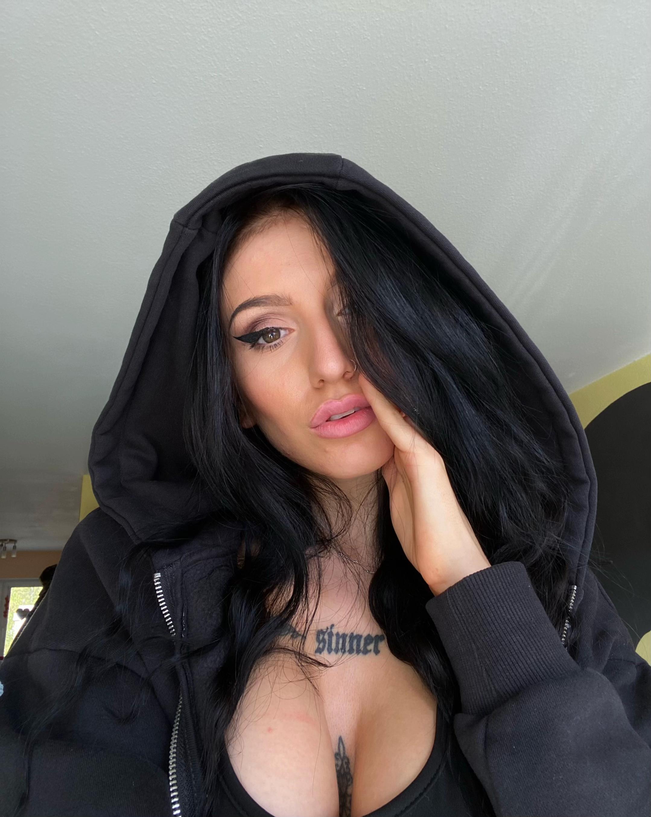 @mirinoir._
