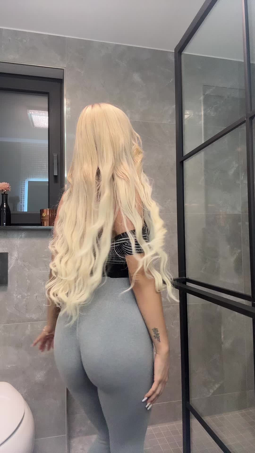 @Vazzzle