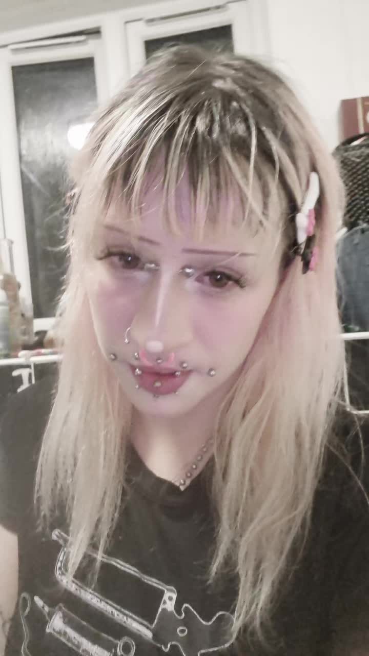 @adni-small streamer