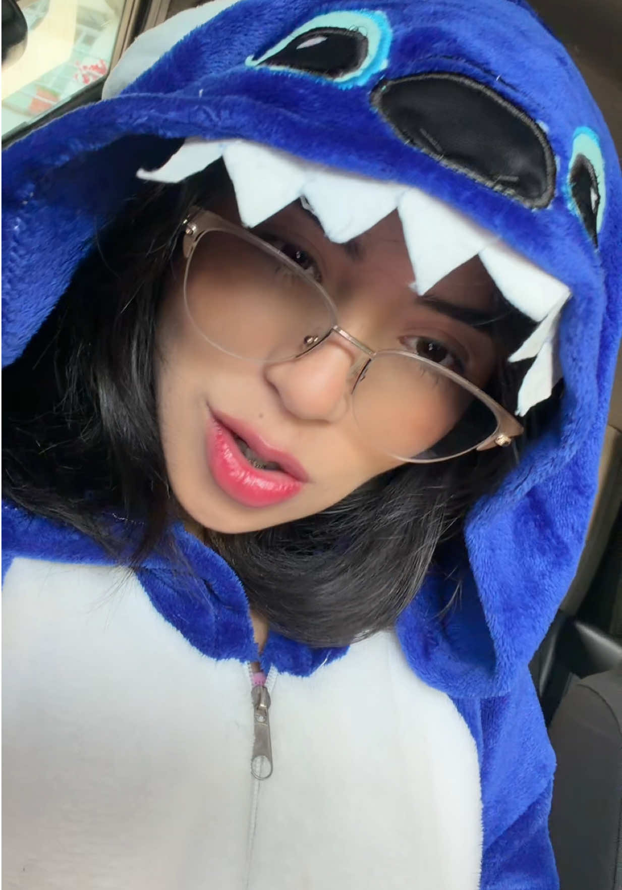 @🧛&zwj;♀️KOLMY✂️
