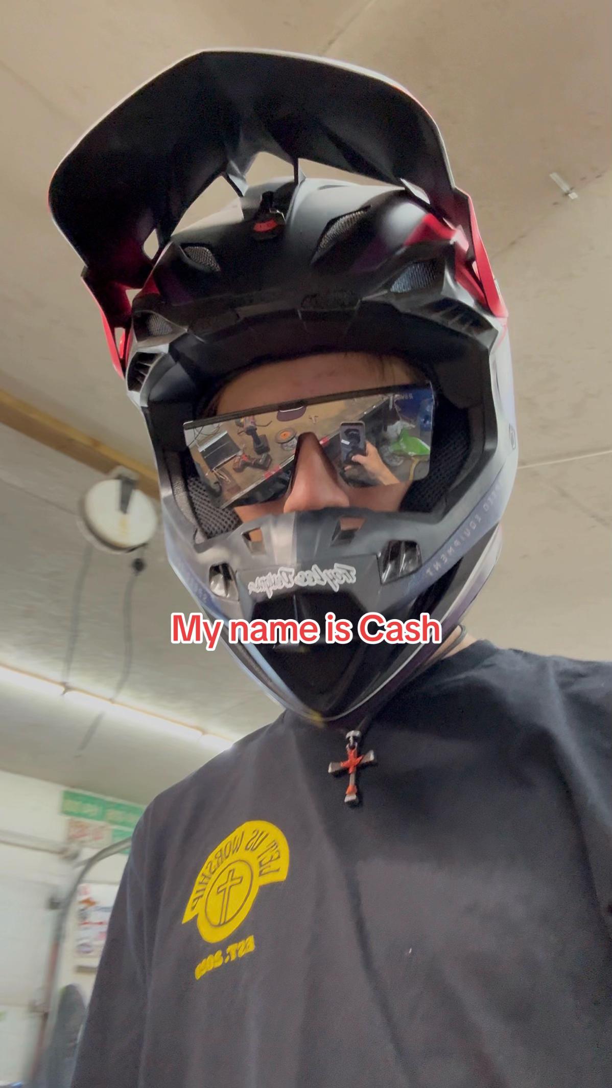 @𝓒𝓪𝓼𝓱 🇨🇦