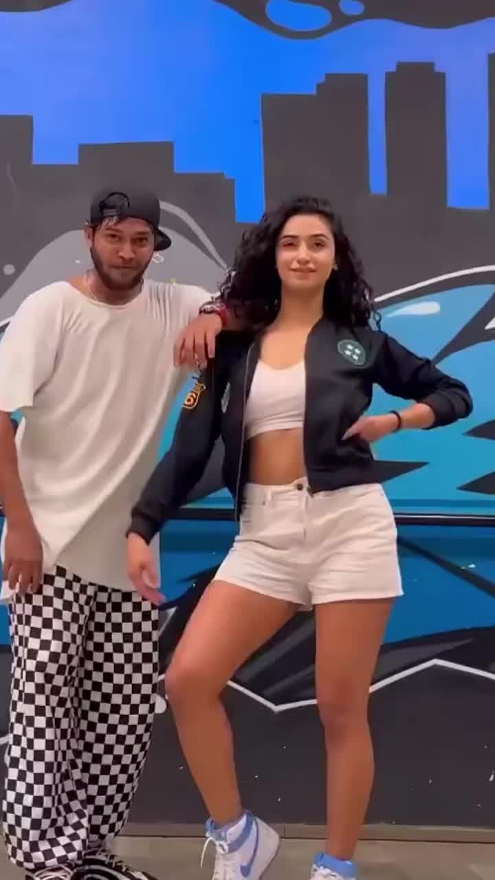 @CRAZY DANCING FACTORY💃🏿🕺