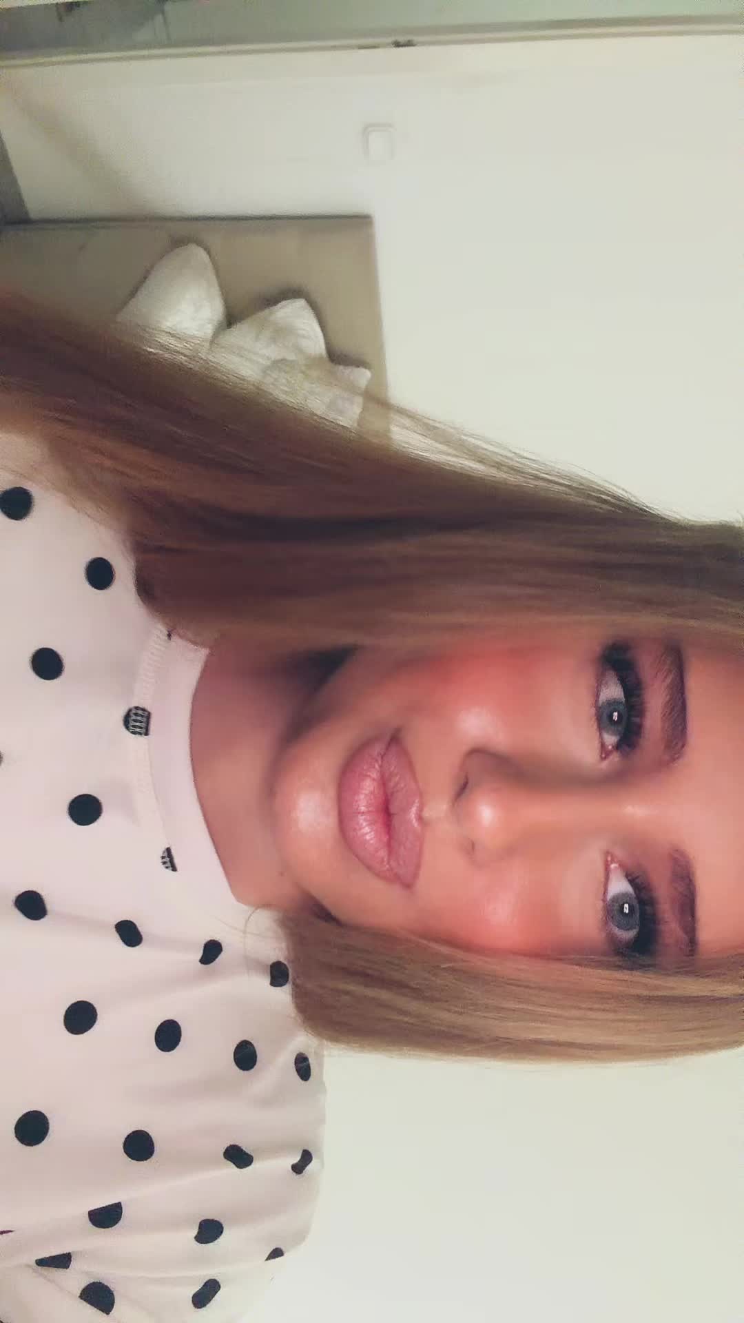 @Мелани+7