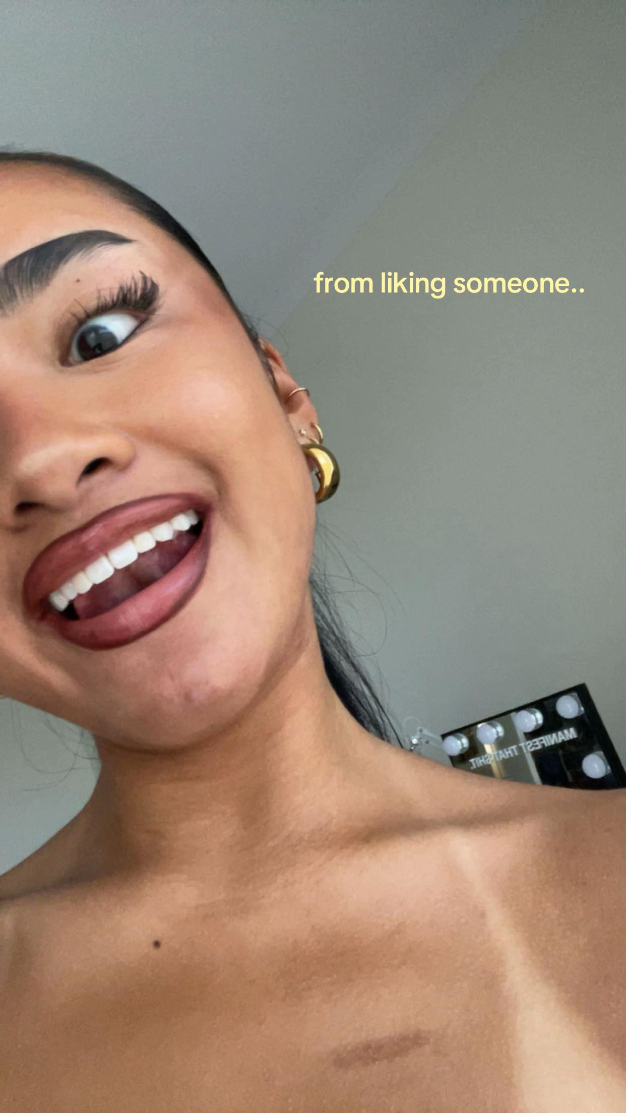 @TH💋NIA