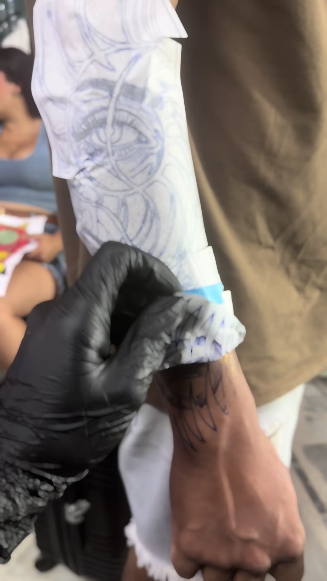 @Angelux_ink