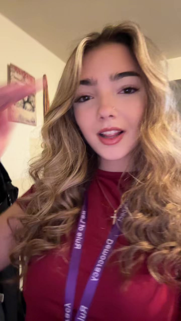 @🧙🏽&zwj;♀️🤍