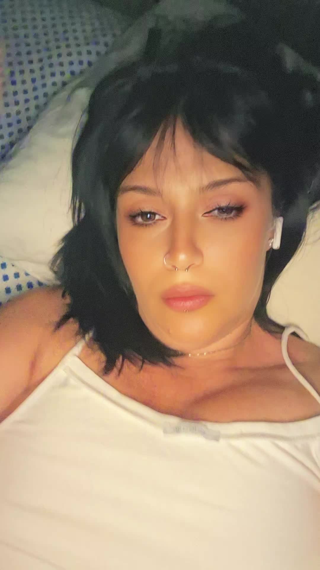 @Queen_of. The .darkness