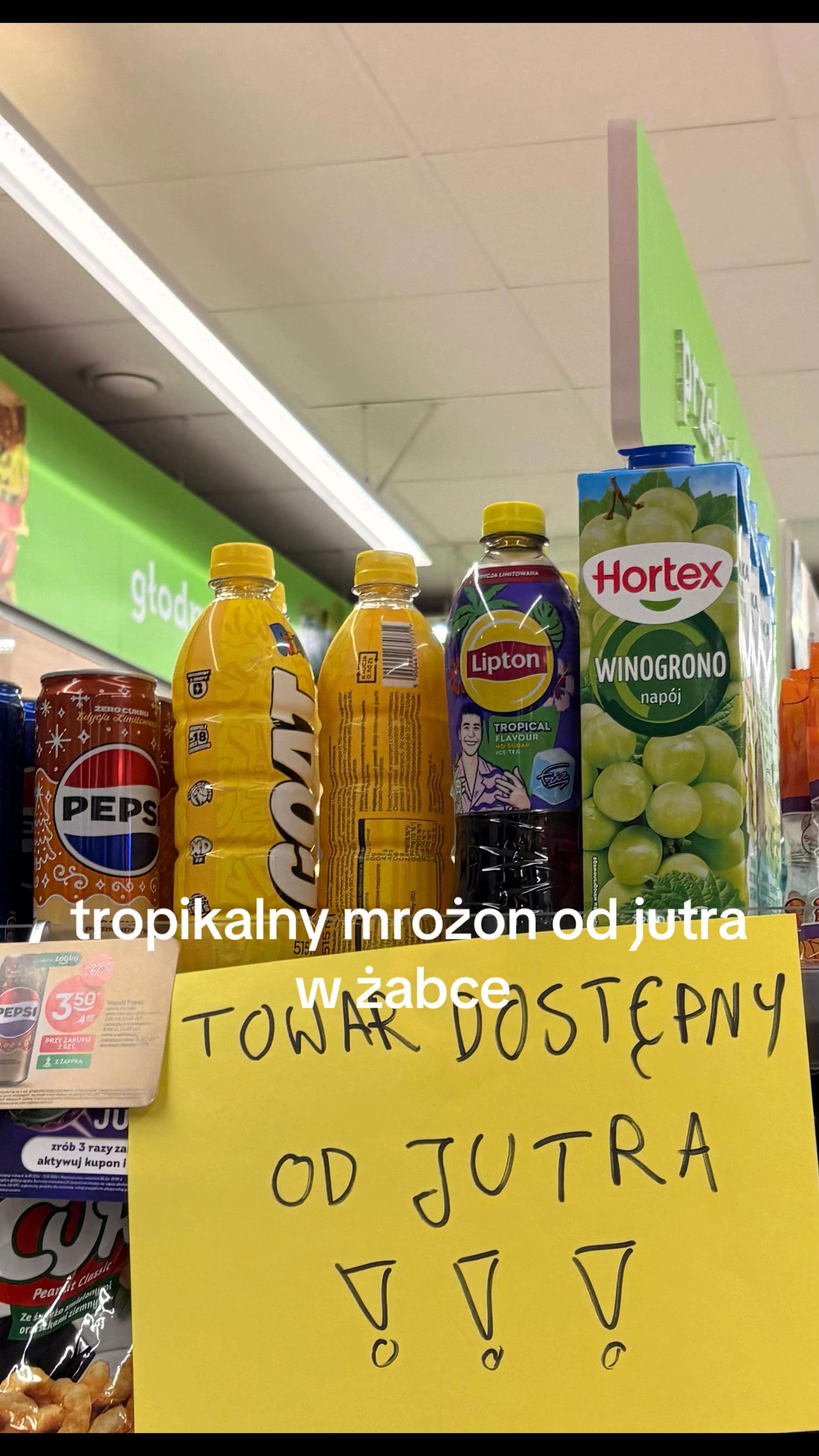 @em⋆˙⟡