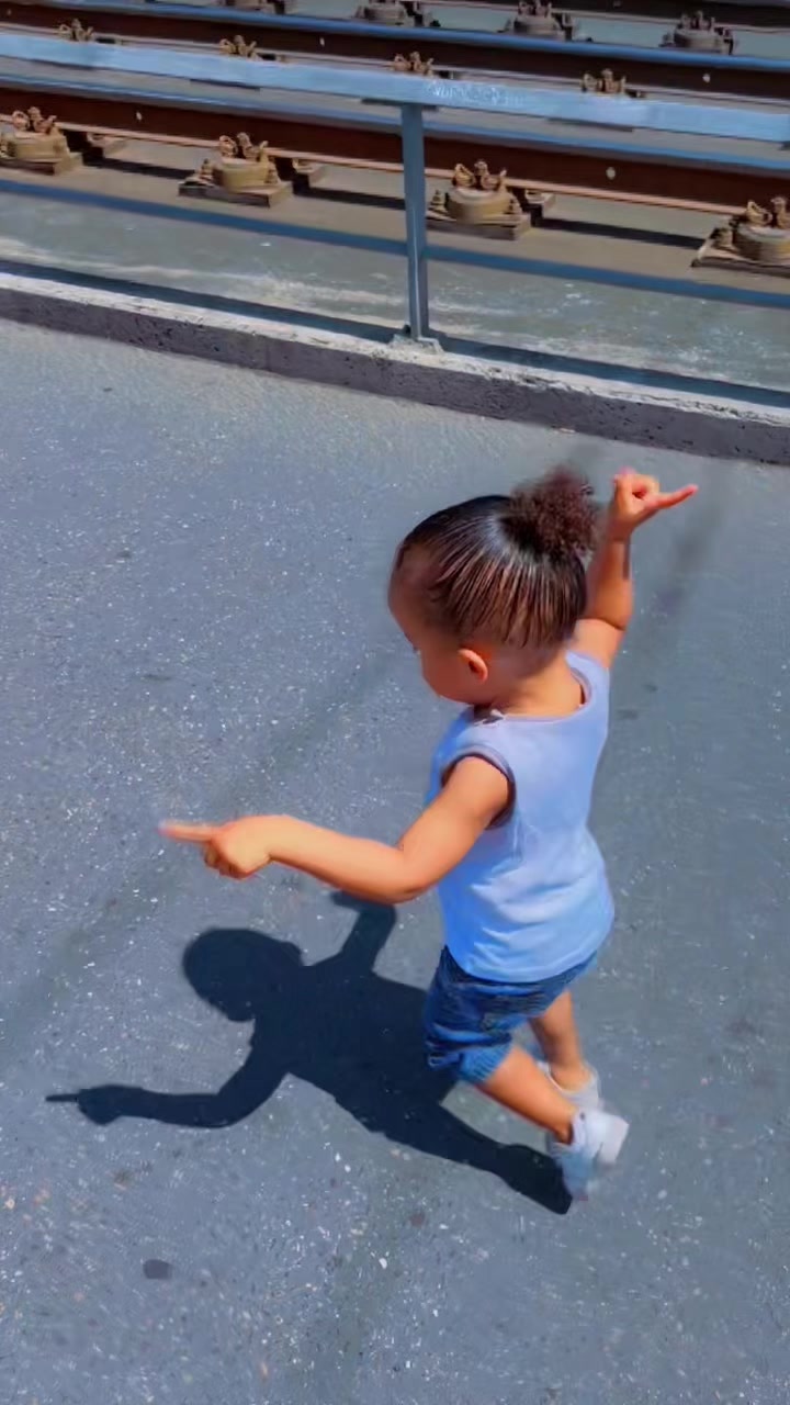 @Miss Ella