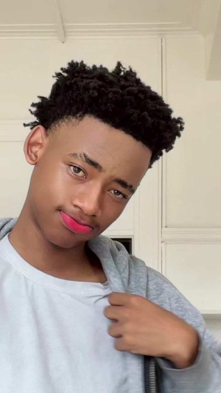 @Mbuso_Mbotho🐬