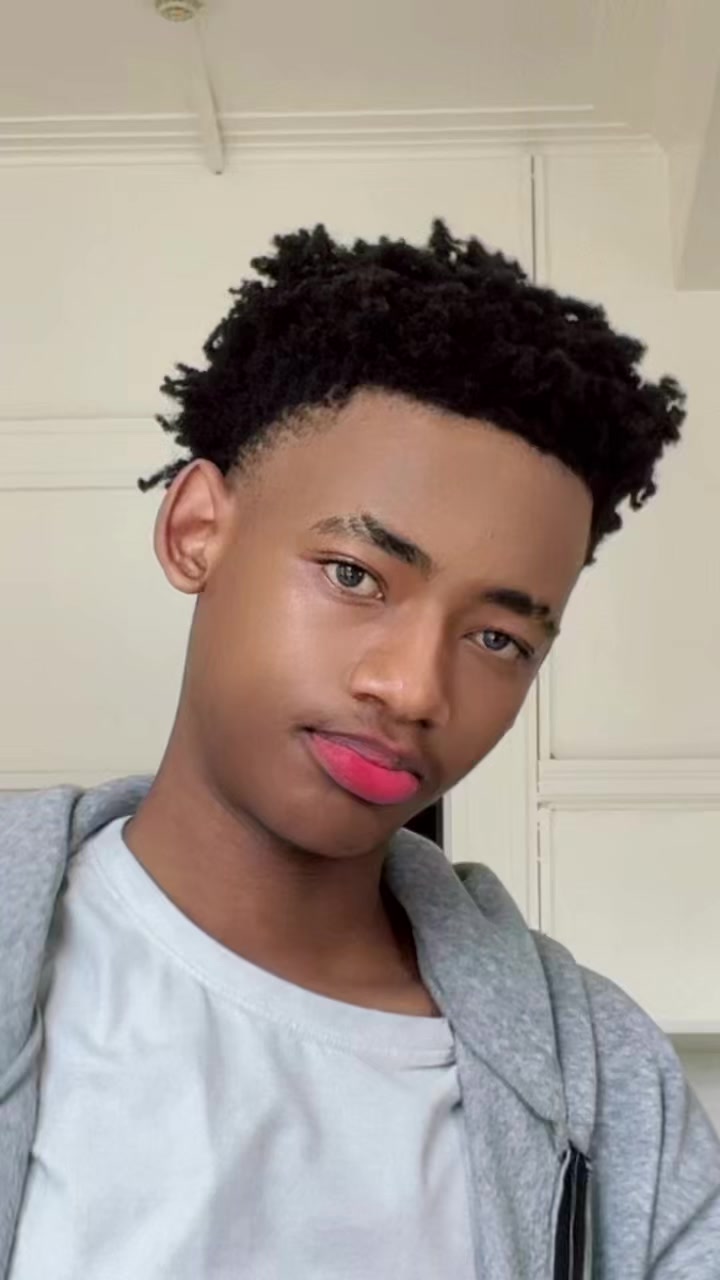 @Mbuso_Mbotho🐬