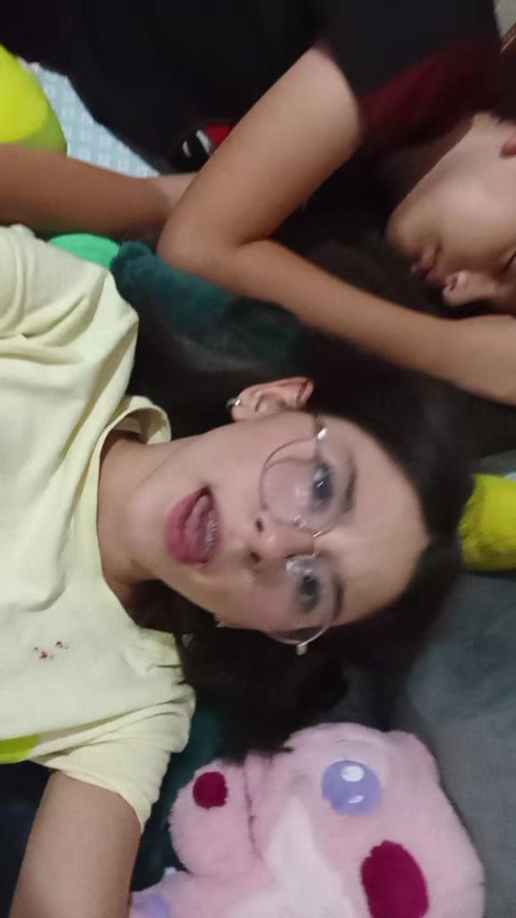 @renata_