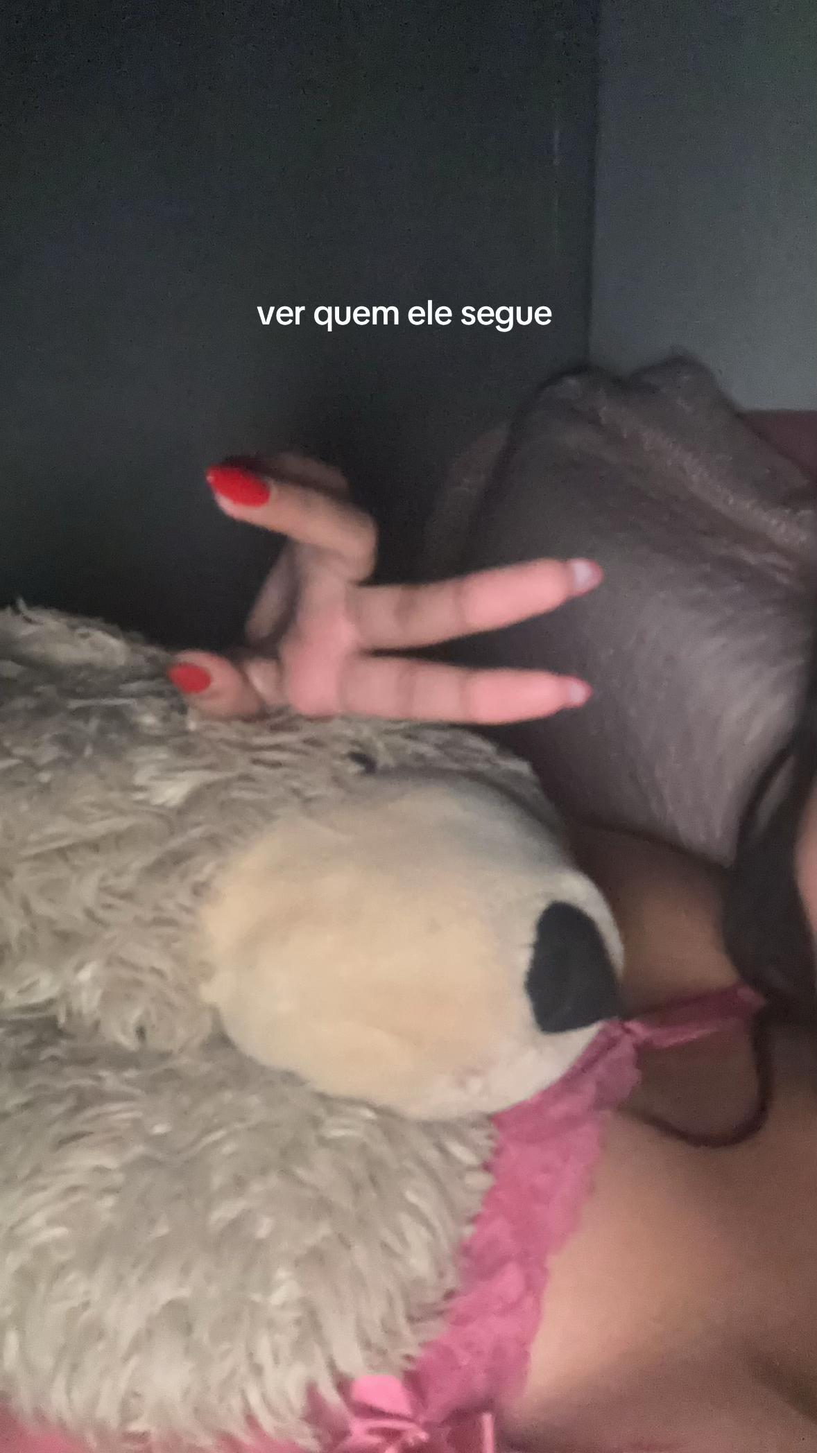 @juliafwz