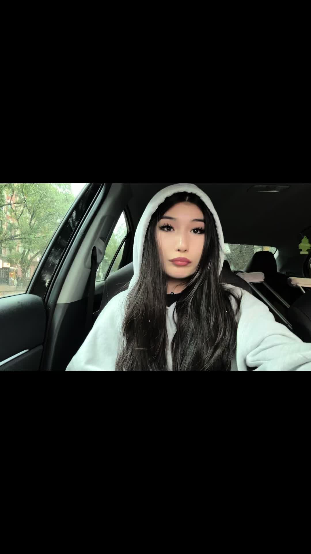 @minëk