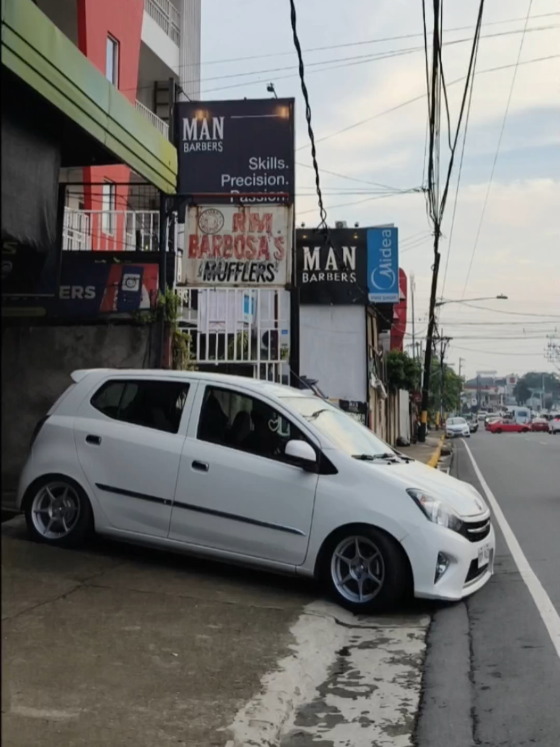 @RAPHAEL LALONGISIP