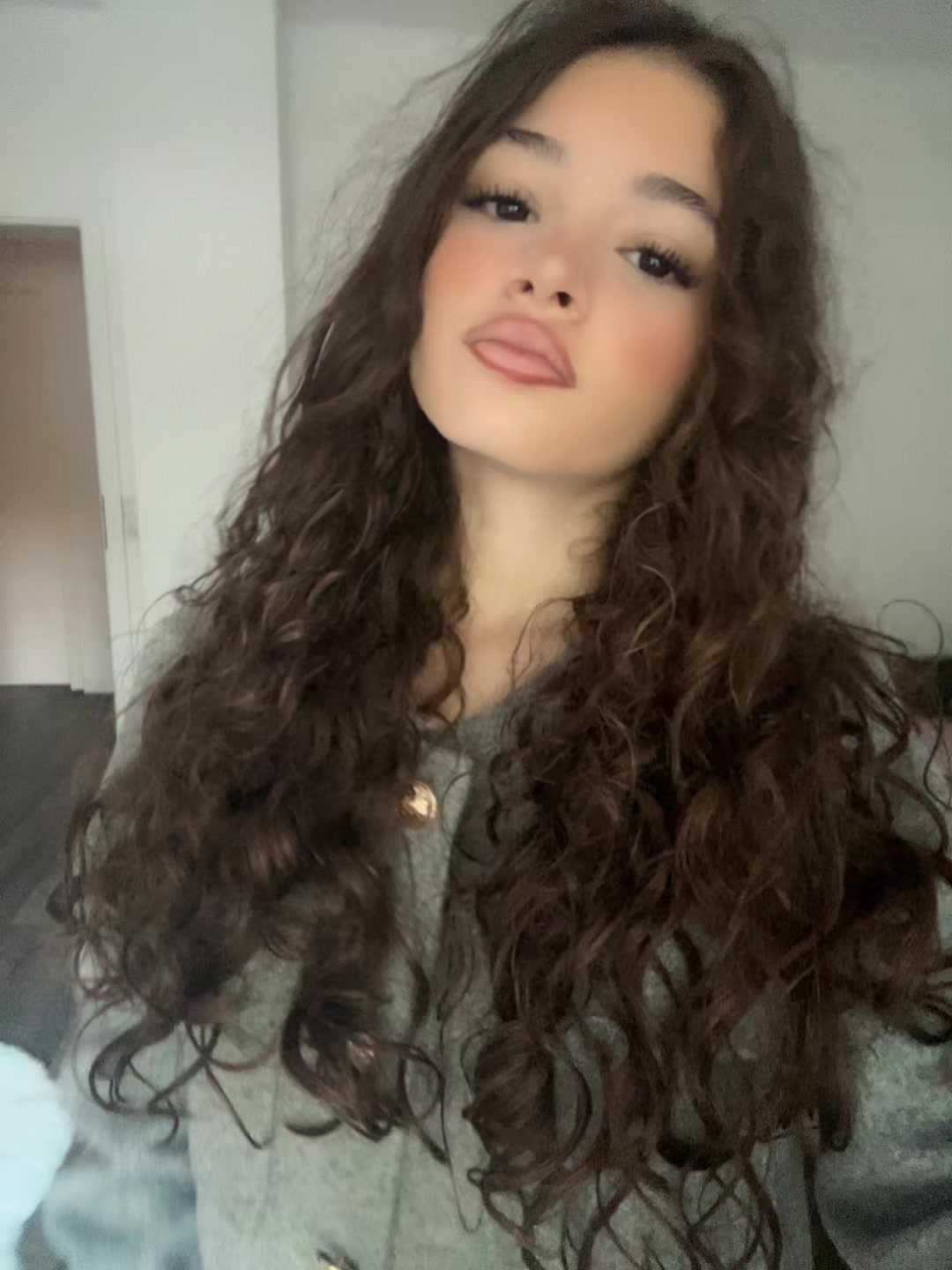 @𝓔𝓶𝓲𝓵𝓲𝓳𝓪🦢