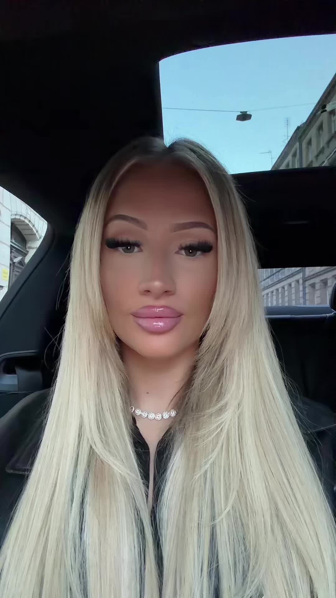 @ℳ𝑜𝓃𝒾𝓆𝓊𝑒