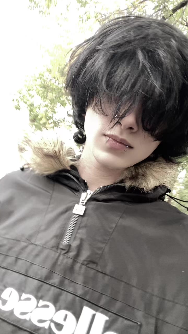@emonahyy