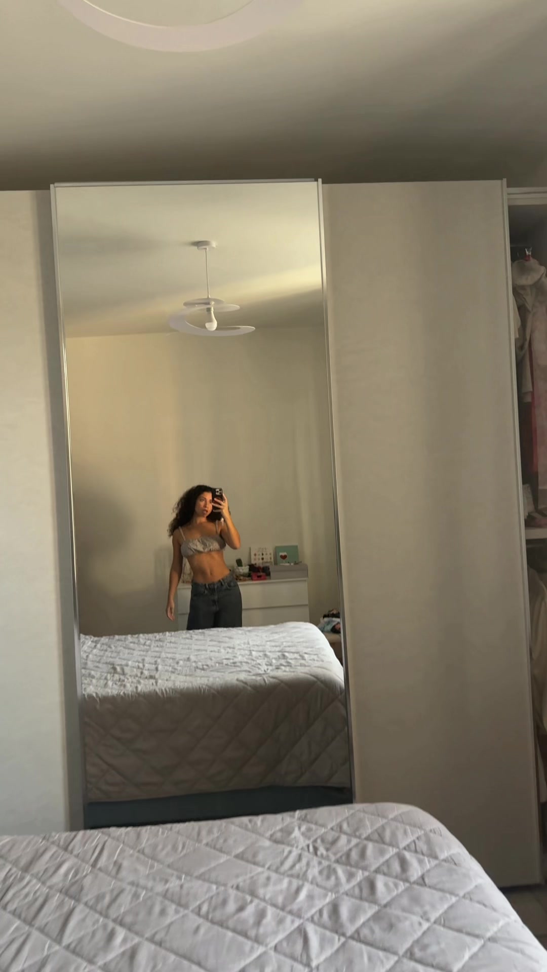 @Holmes_Sara