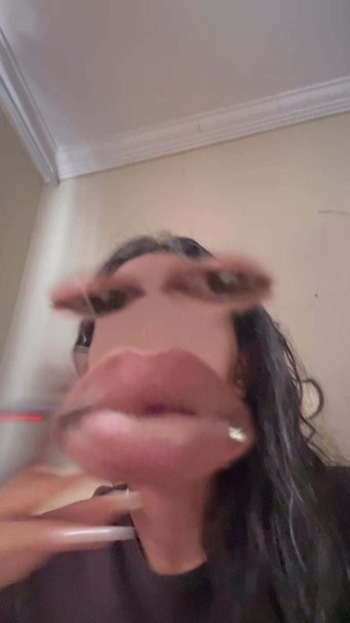 @Steffany_mouraa