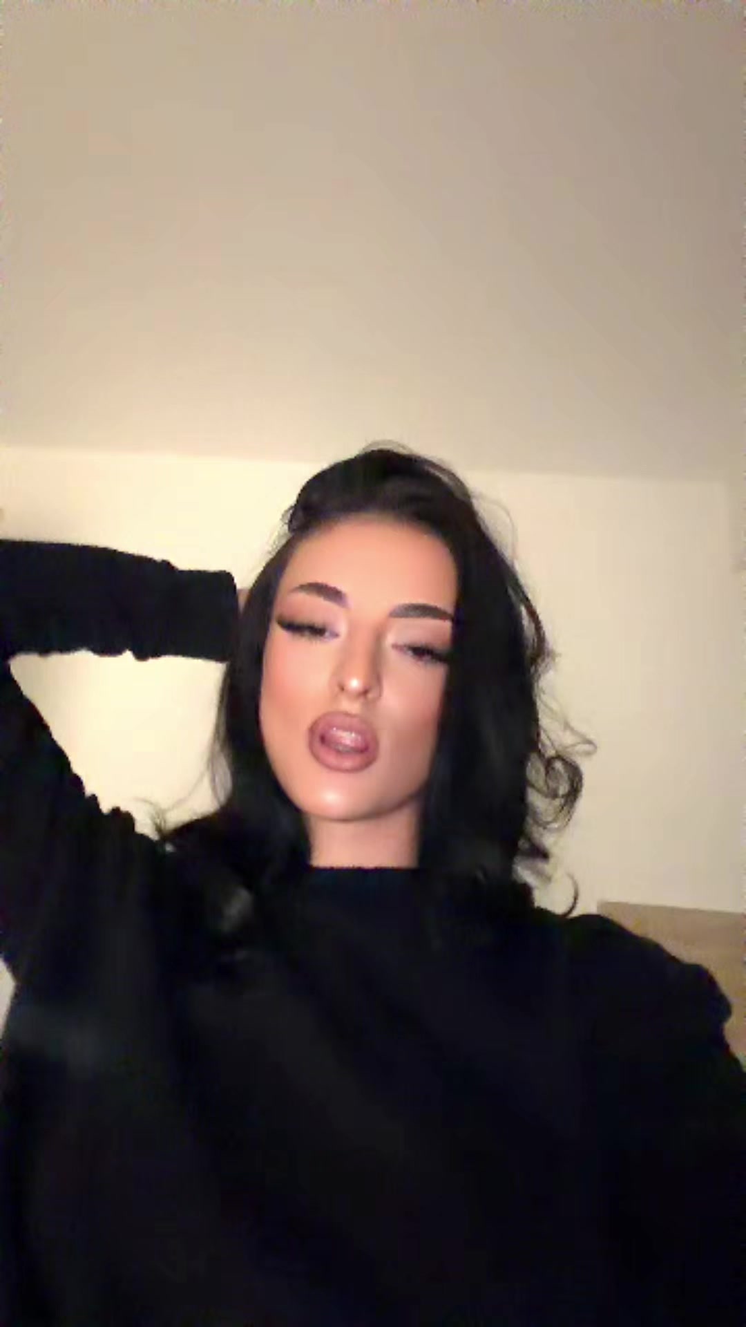 @elena_gukic