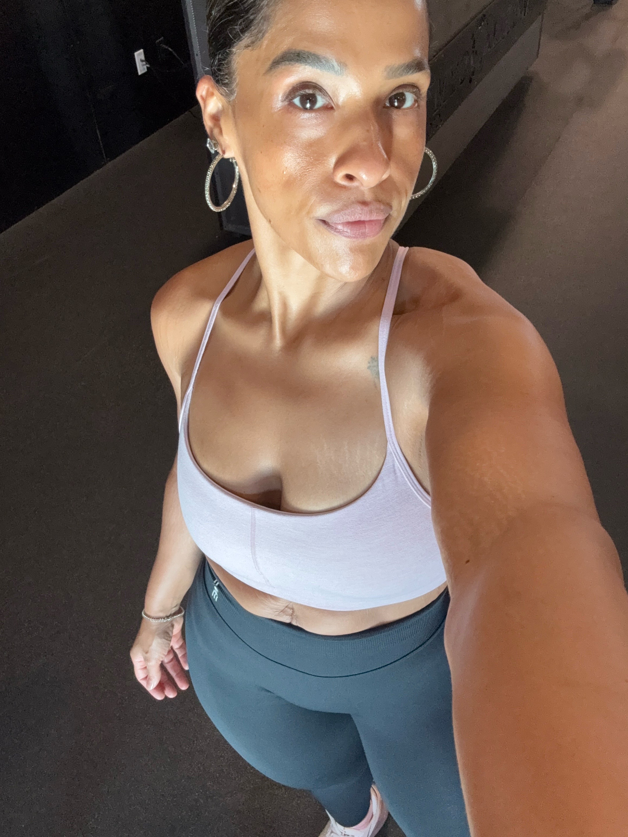 @Jessica❤️ Madame J 💇&zwj;♀️💪🏽👡