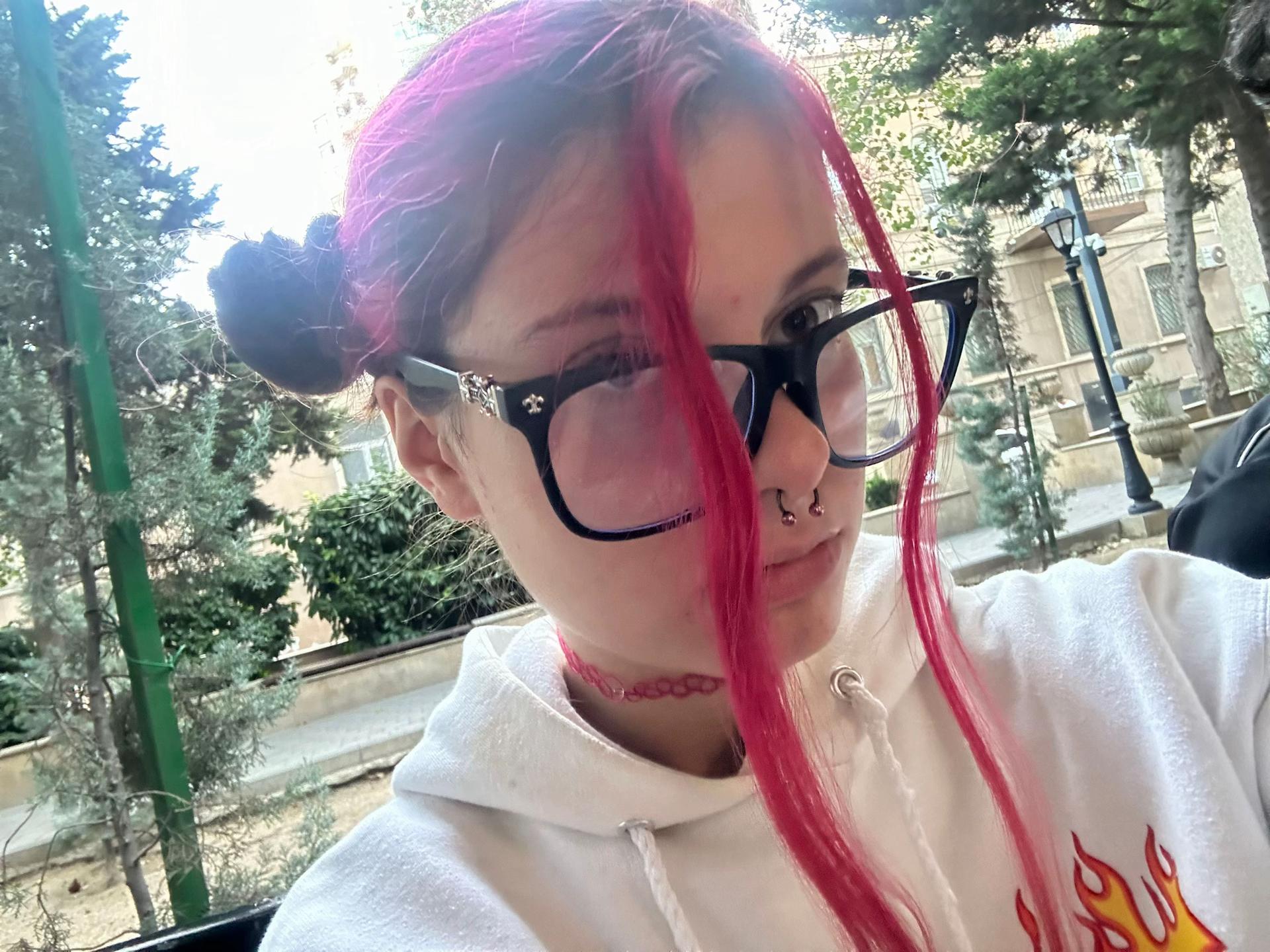 @Амалия