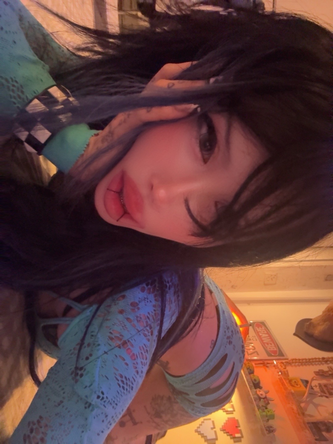 @zommmbri