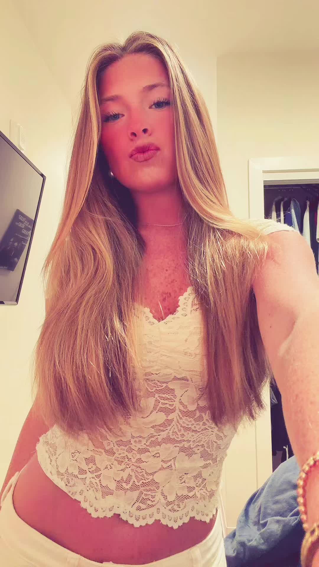 @alena cattani