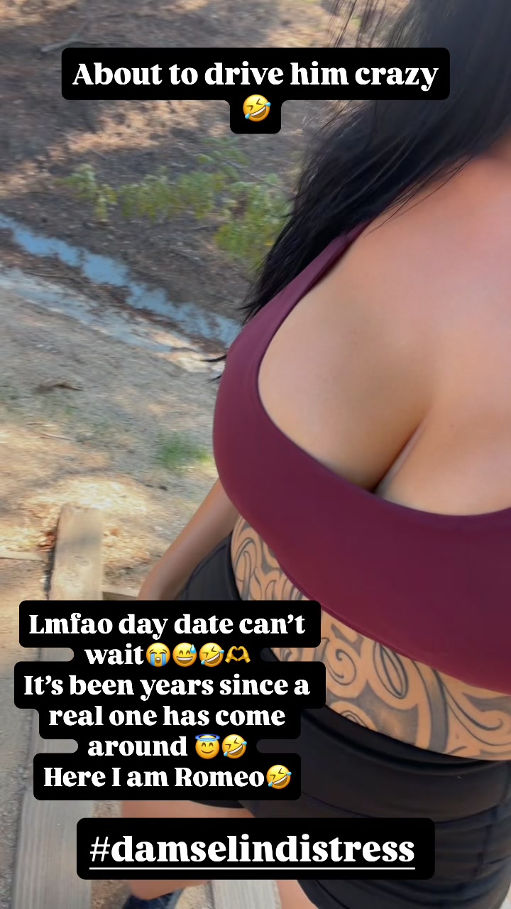 @Bella_B_