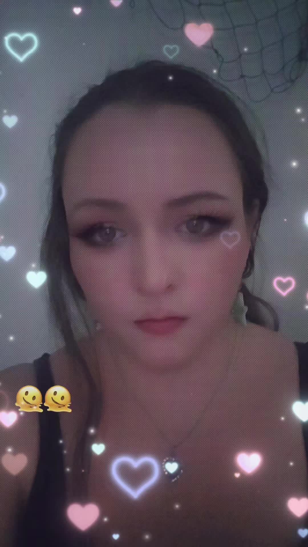 @KimCroft🧸🌹💙🎸🐋🐬🦋😈👻☘️🔥