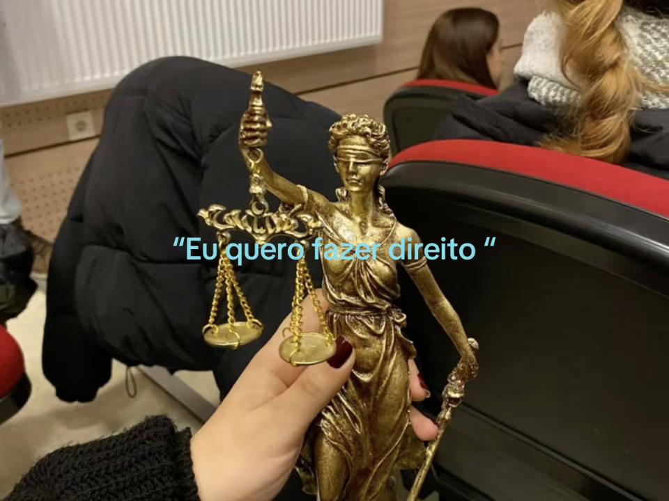 @￴