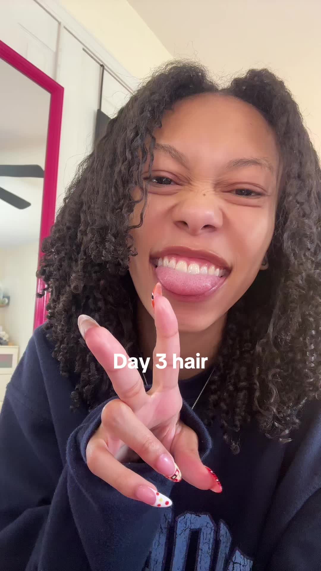 @AYSIA NICOLE