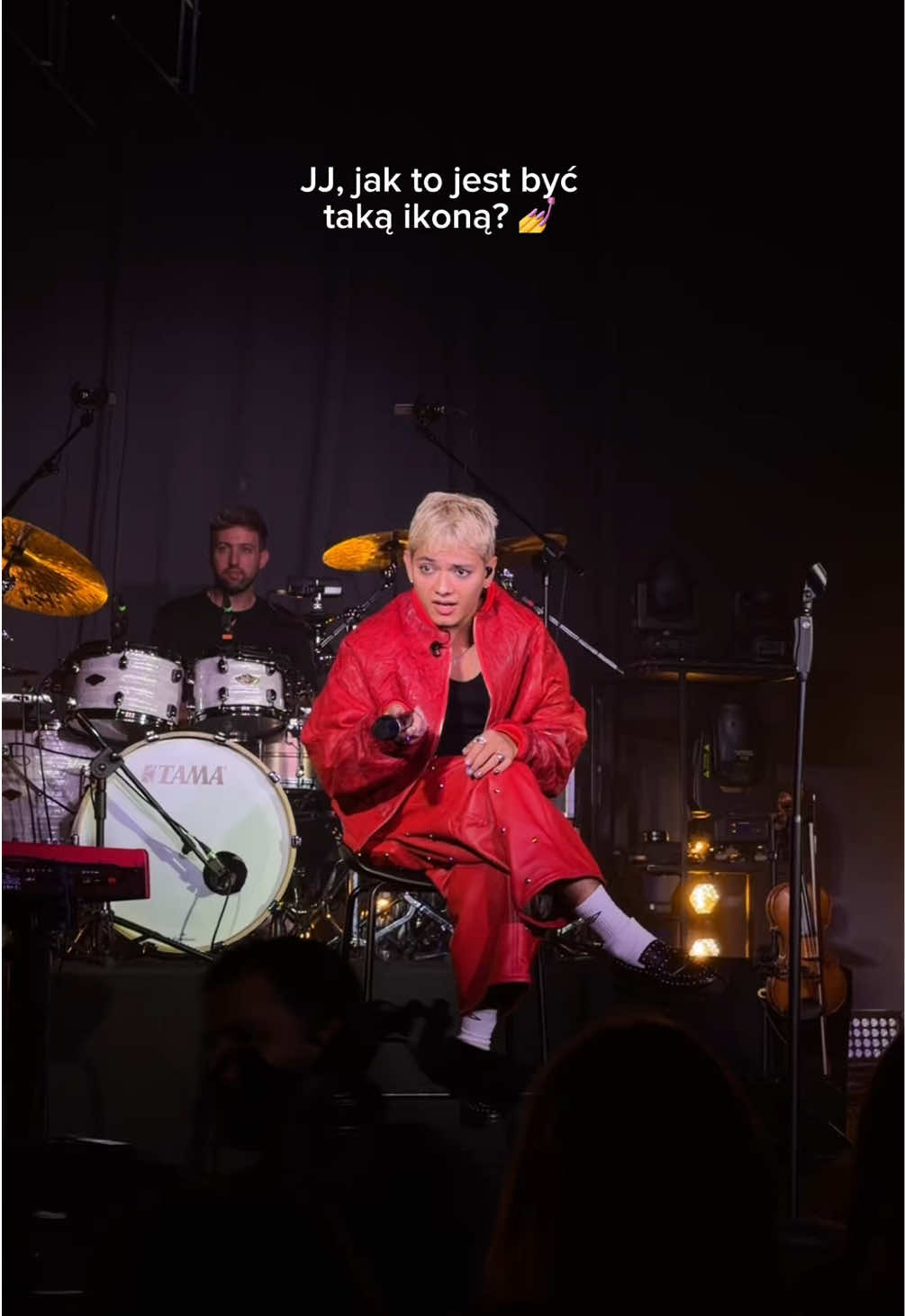 @Warner Music Poland