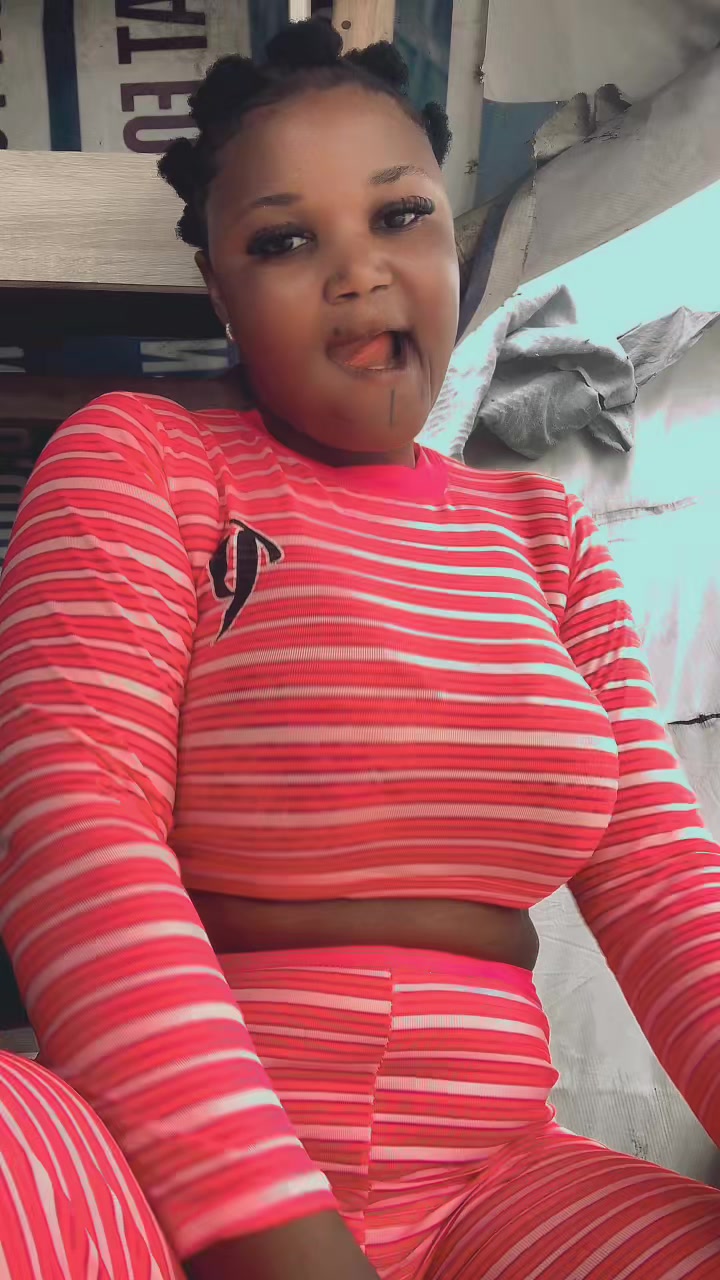 @Anikeade💕💕🥹