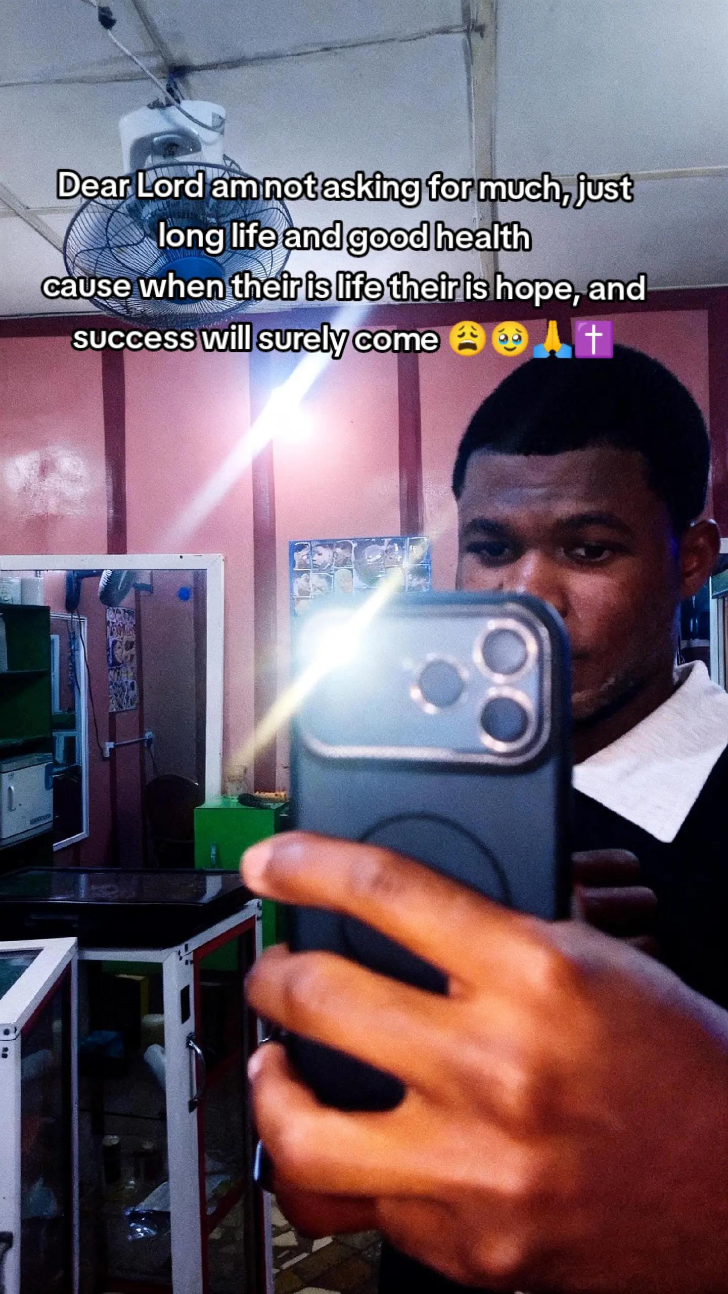 @IÑTRÓ VÉRT ✍️🥺🤓