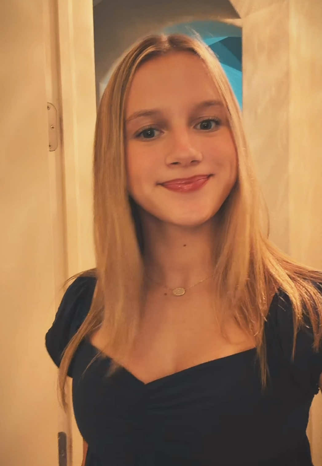 @𝓒𝓸𝓻𝓪🤍