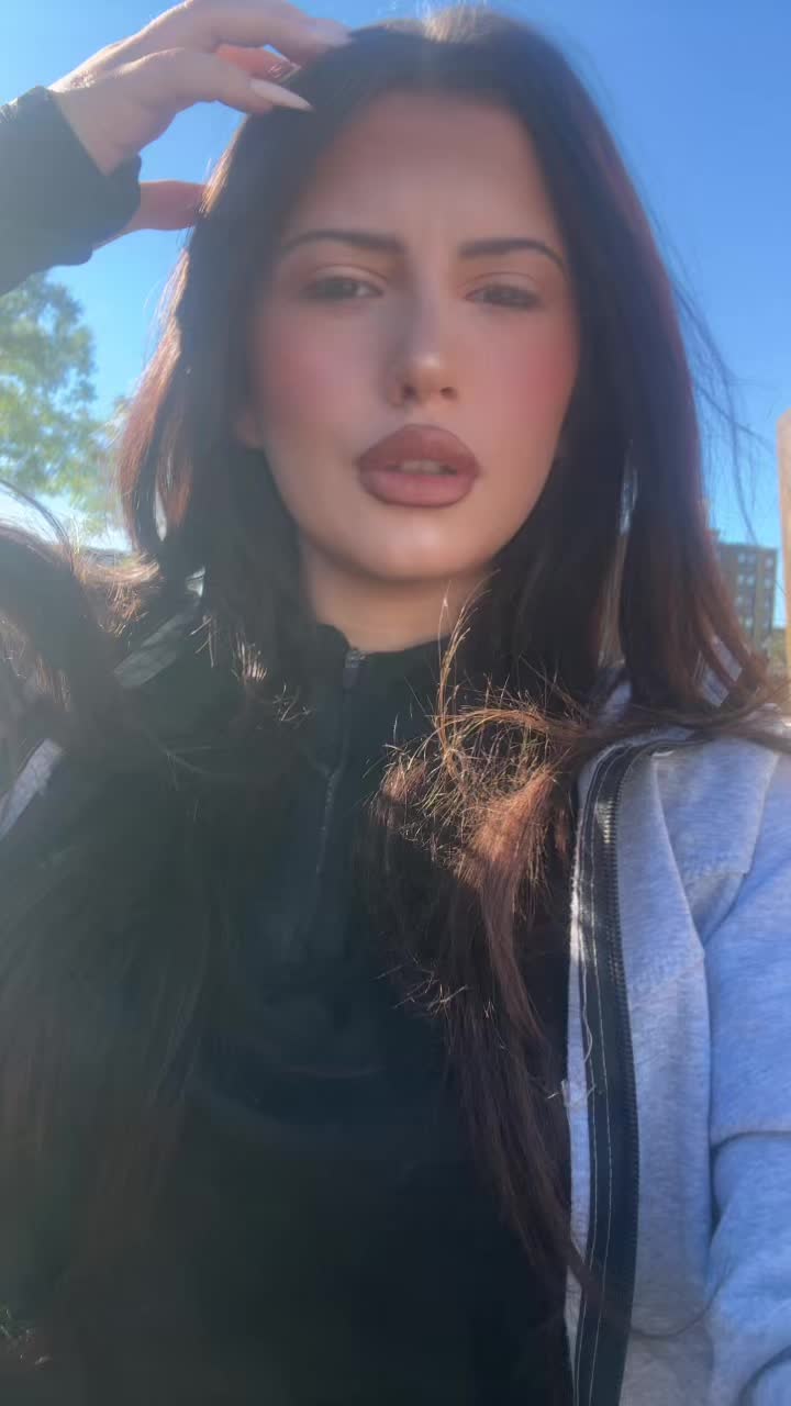 @Valentina 💖