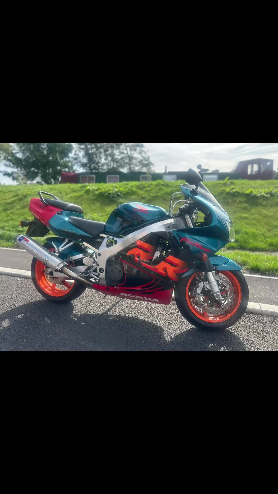 @milfigan_biker