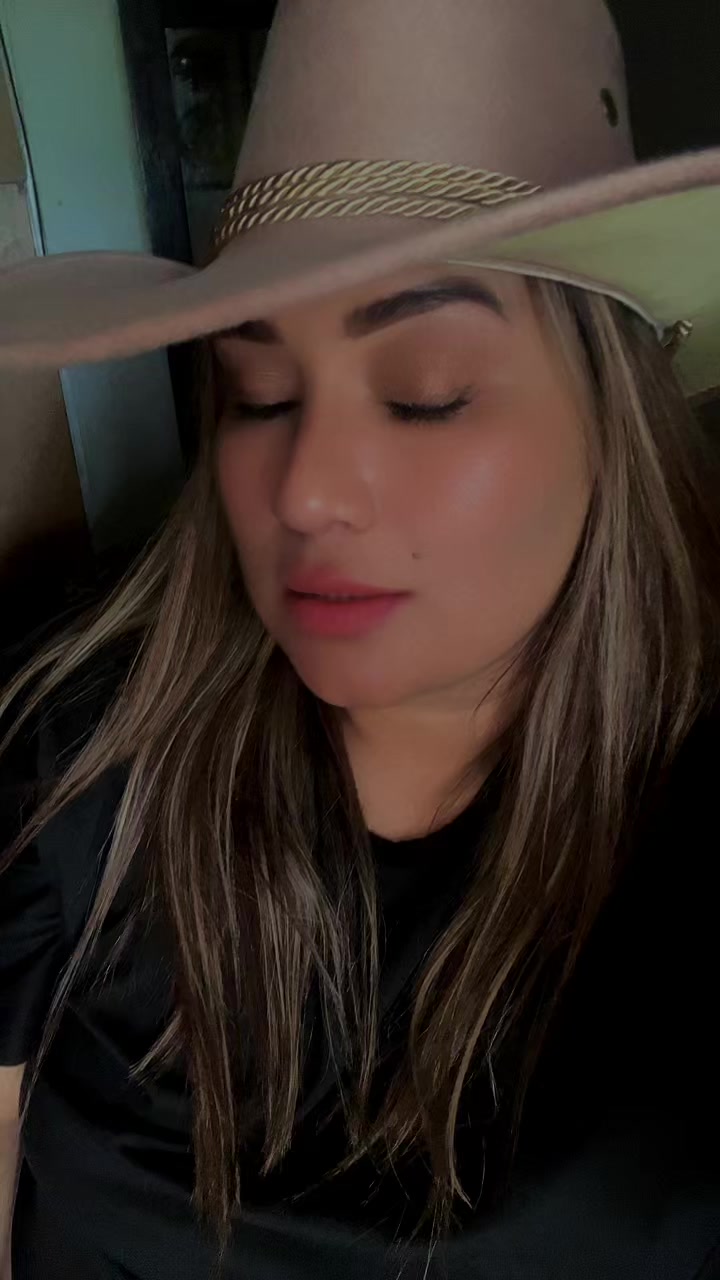 @❣︎Ela Hern&aacute;ndez&hearts;︎♡︎