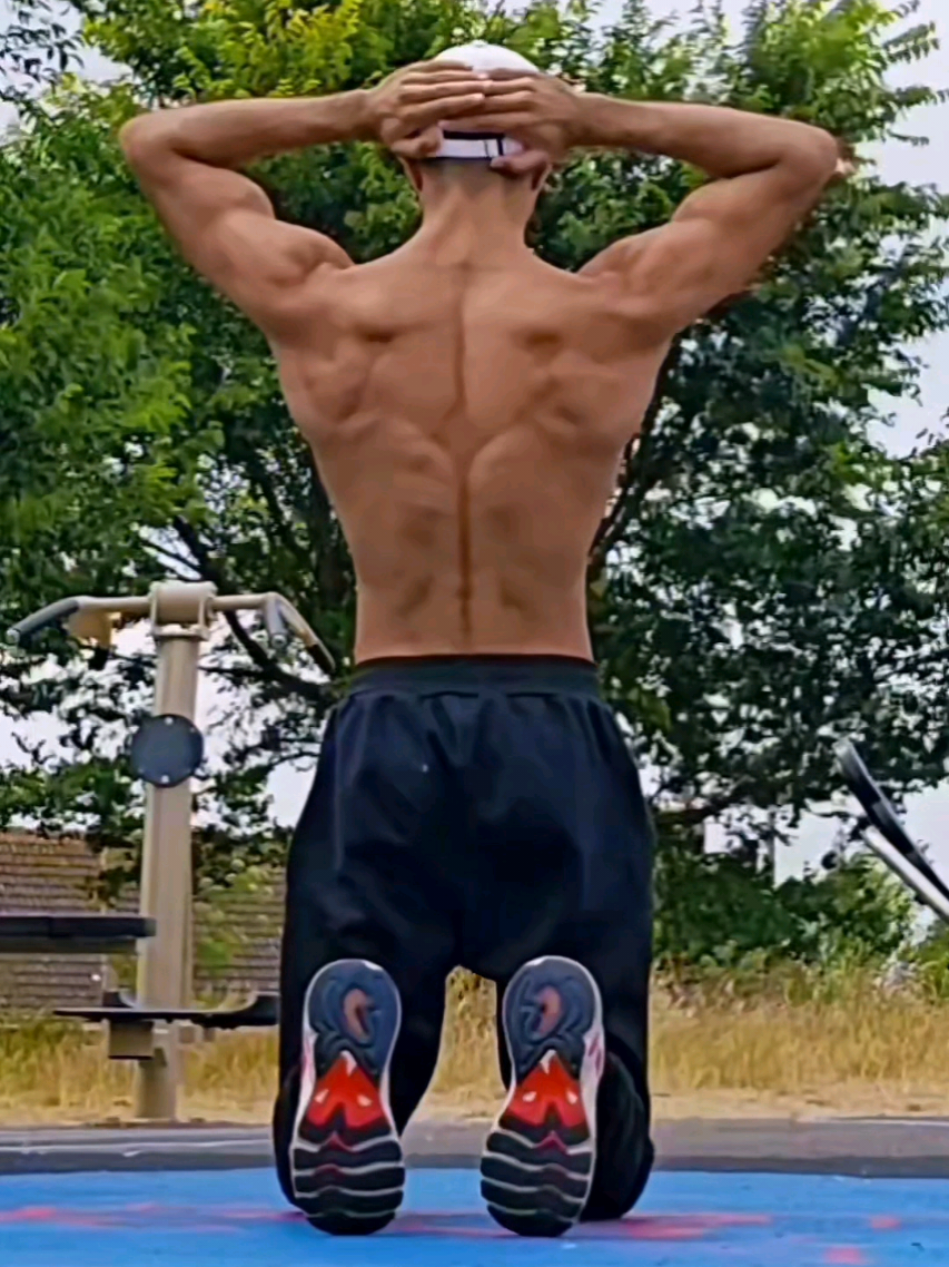 @hoodedcalisthenics
