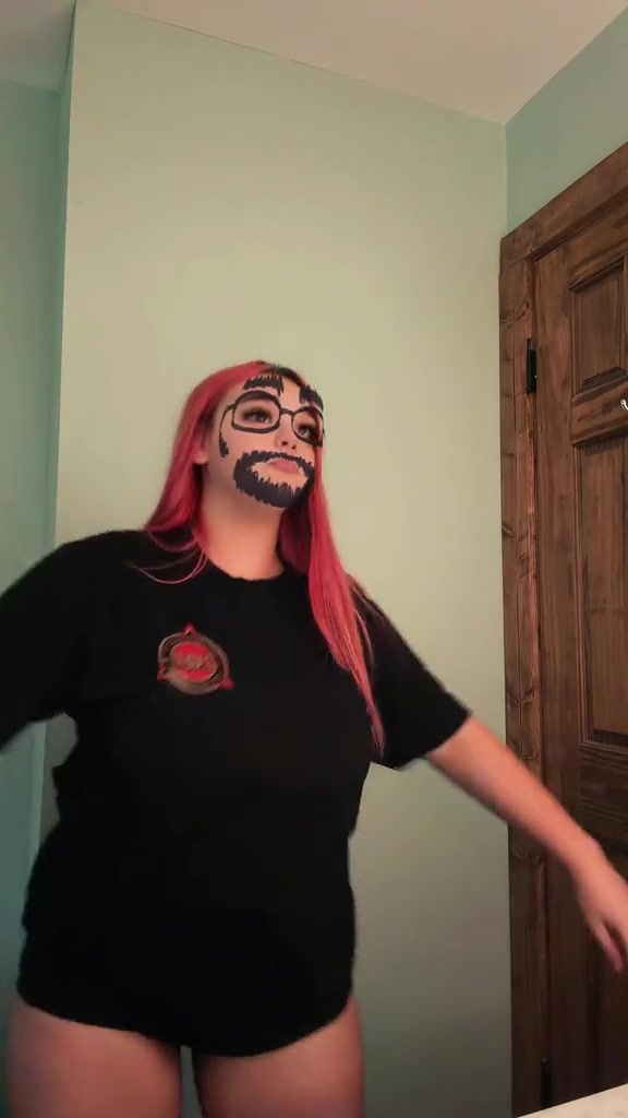 @YounghoandqueensPromo