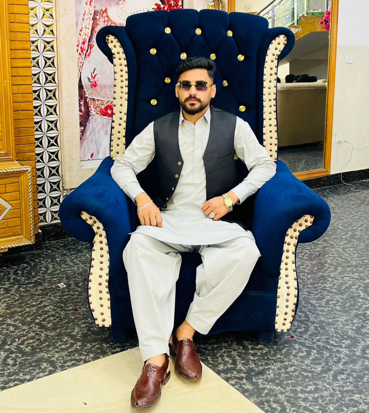 @⚜️ROحAiL_🇵🇰