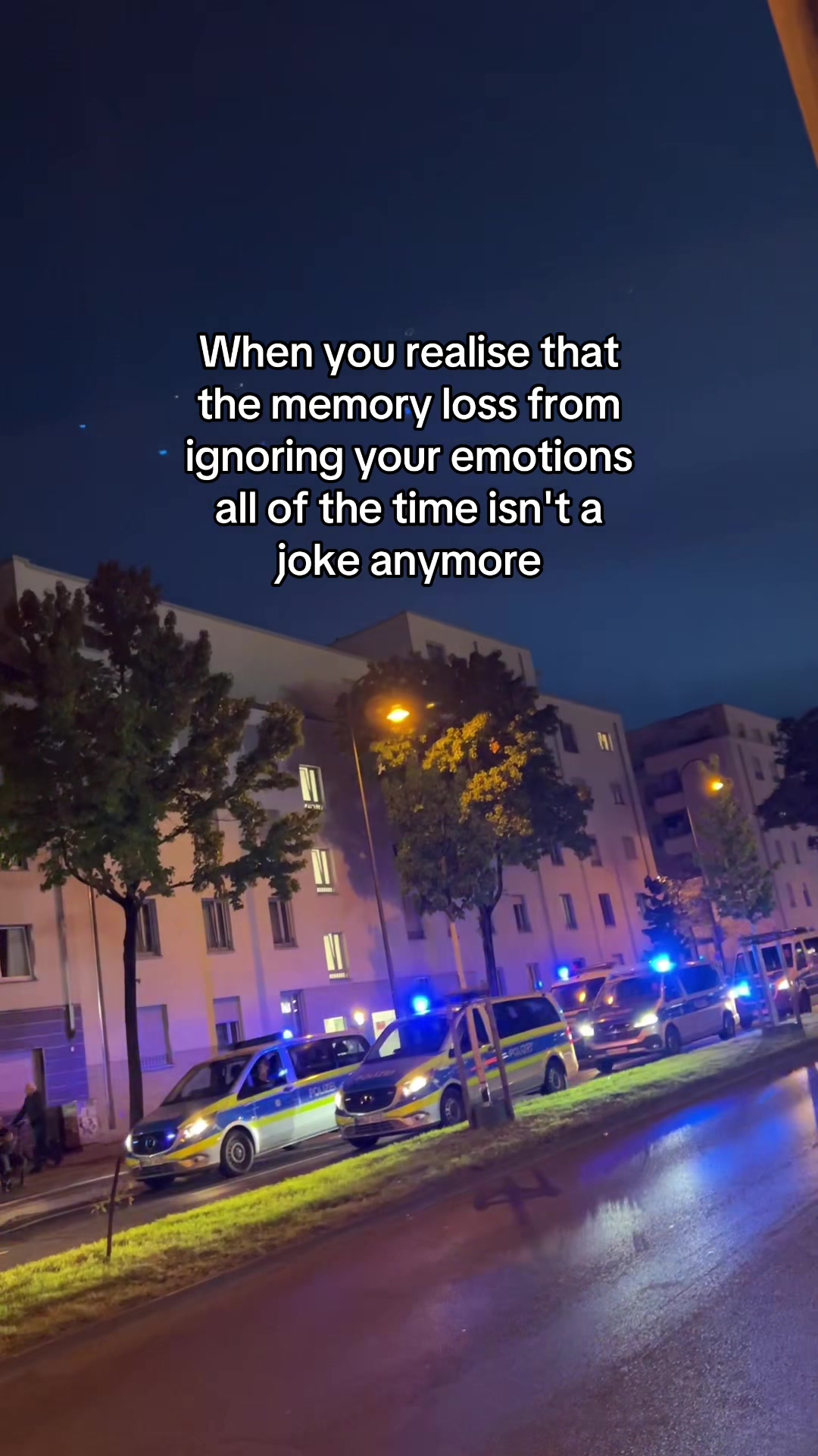 @🦋