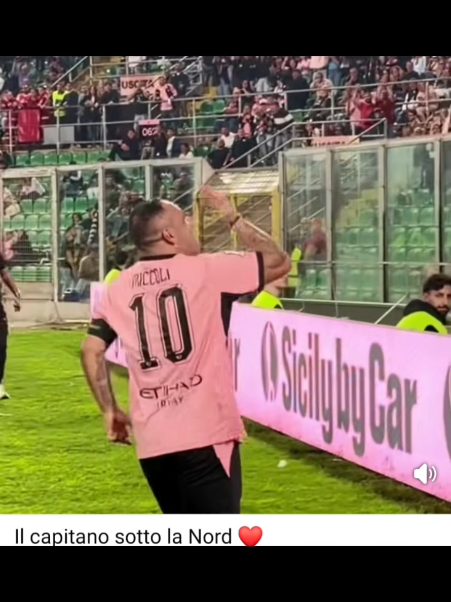 @AQUILA ROSANERO 🦅🩷🖤