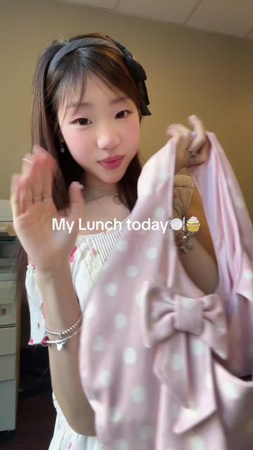 @Jols🧁🎀🐇🍓
