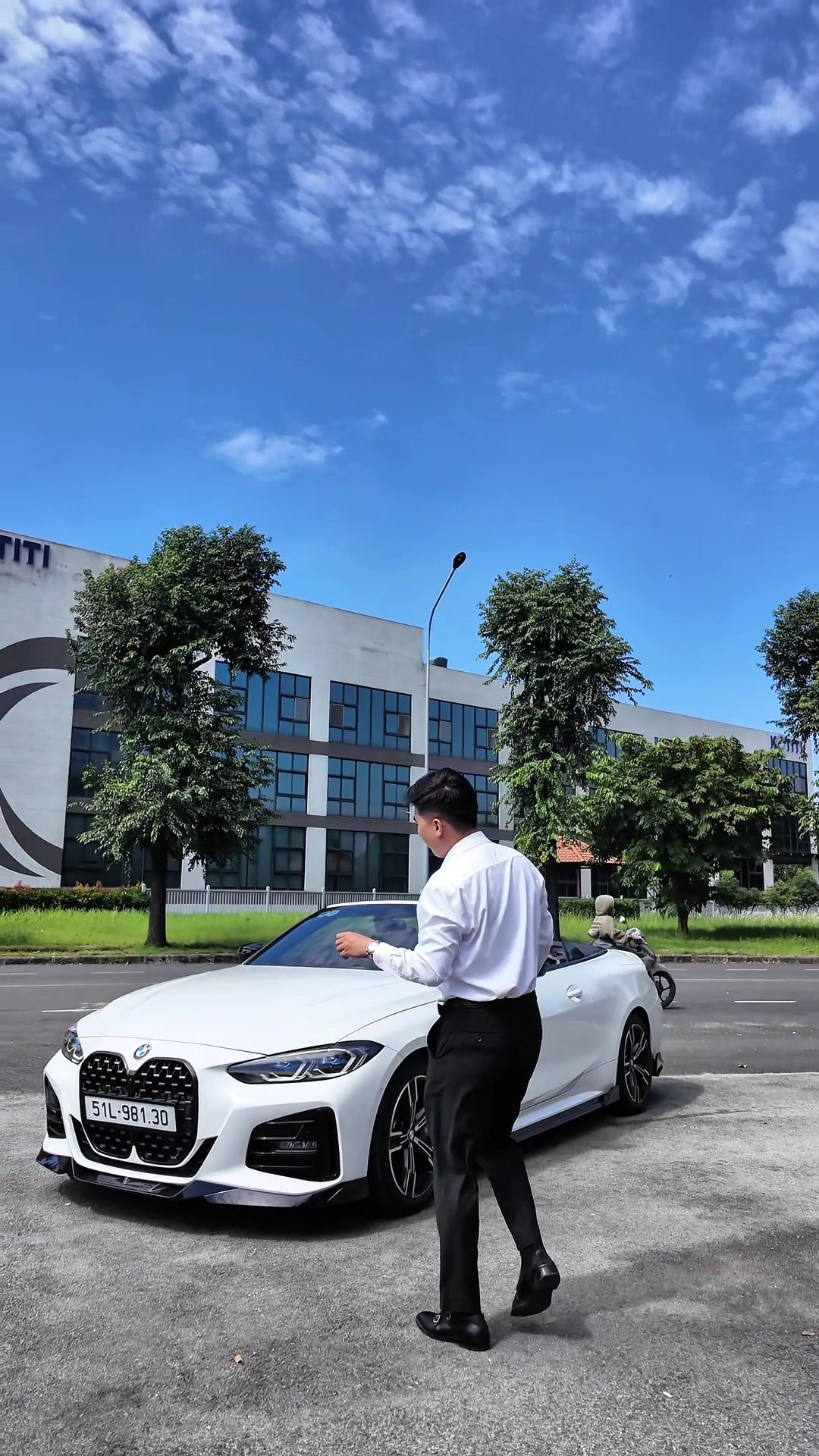 @T&Acirc;N XE LƯỚT