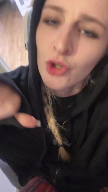 @kisswnnyc