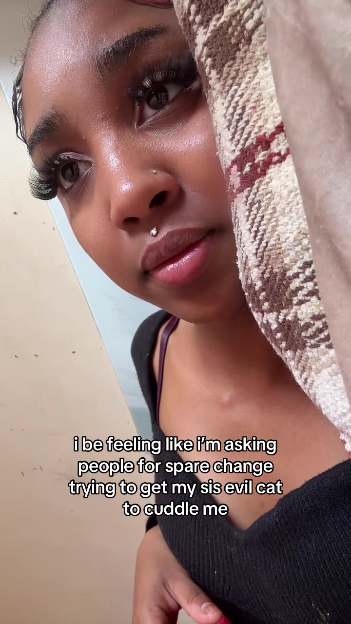 @Alluring Rue 💕🦋