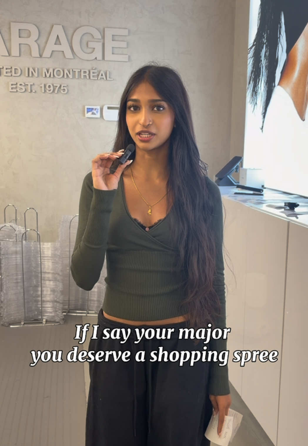 @d<3
